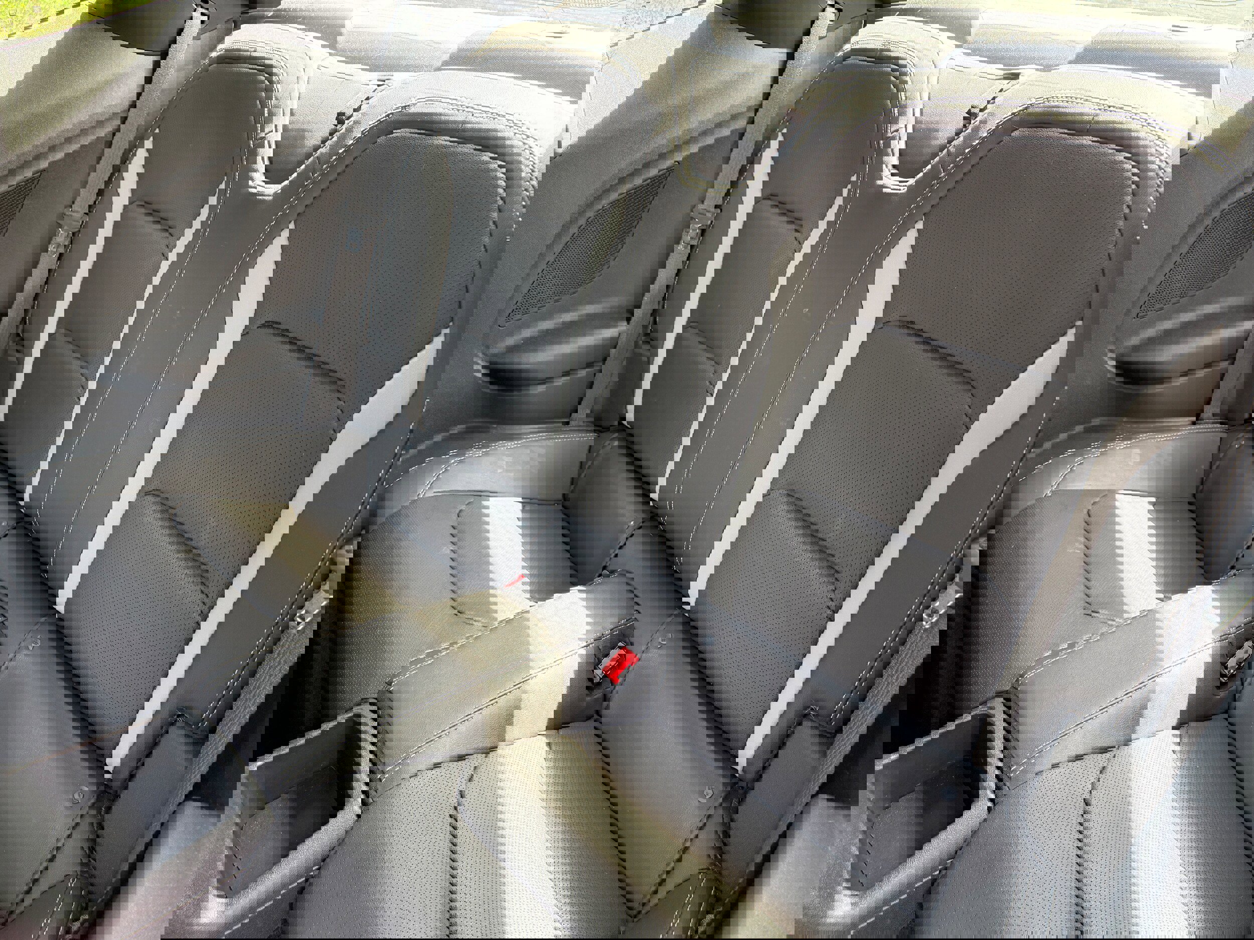 Used 2022 Chevrolet Camaro LT w/ RS Package image 11