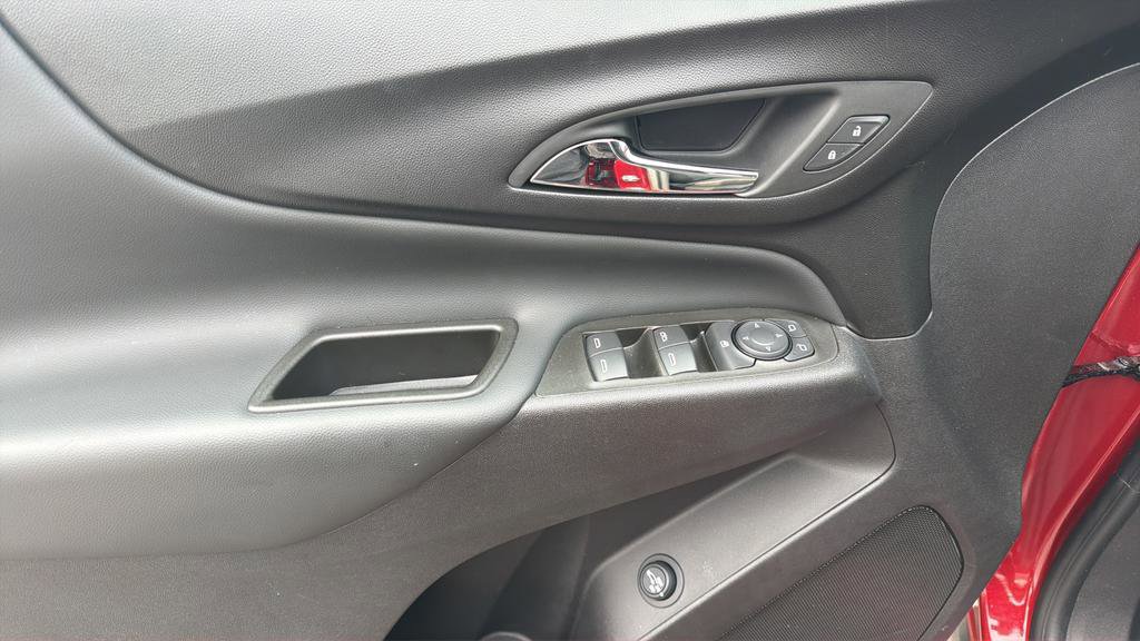 Used 2024 Chevrolet Equinox LT image 10
