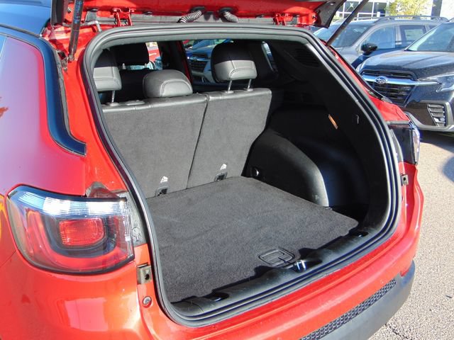 Used 2025 Jeep Compass Trailhawk AWD/4WD image 25