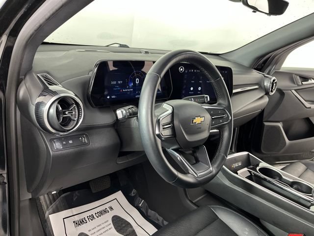 Used 2025 Chevrolet Equinox LT w/ Convenience Package II FWD image 21