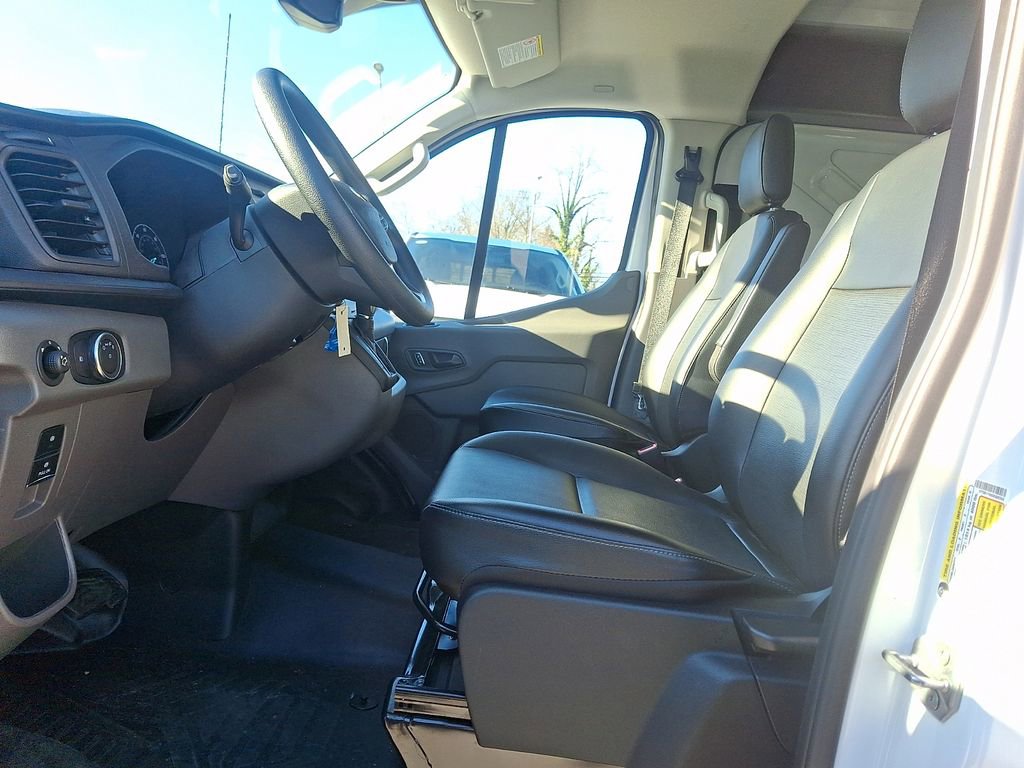 Certified 2025 Ford Transit 250 Low Roof image 14