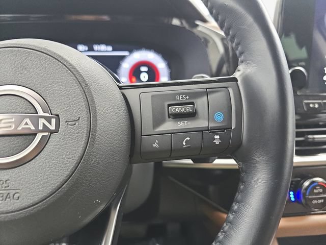 Used 2022 Nissan Pathfinder Platinum w/ Cargo Package FWD image 18
