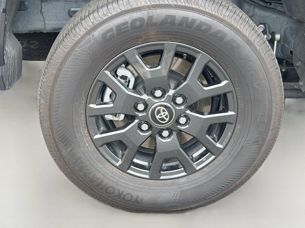 Used 2025 Toyota 4Runner SR5 RWD image 10