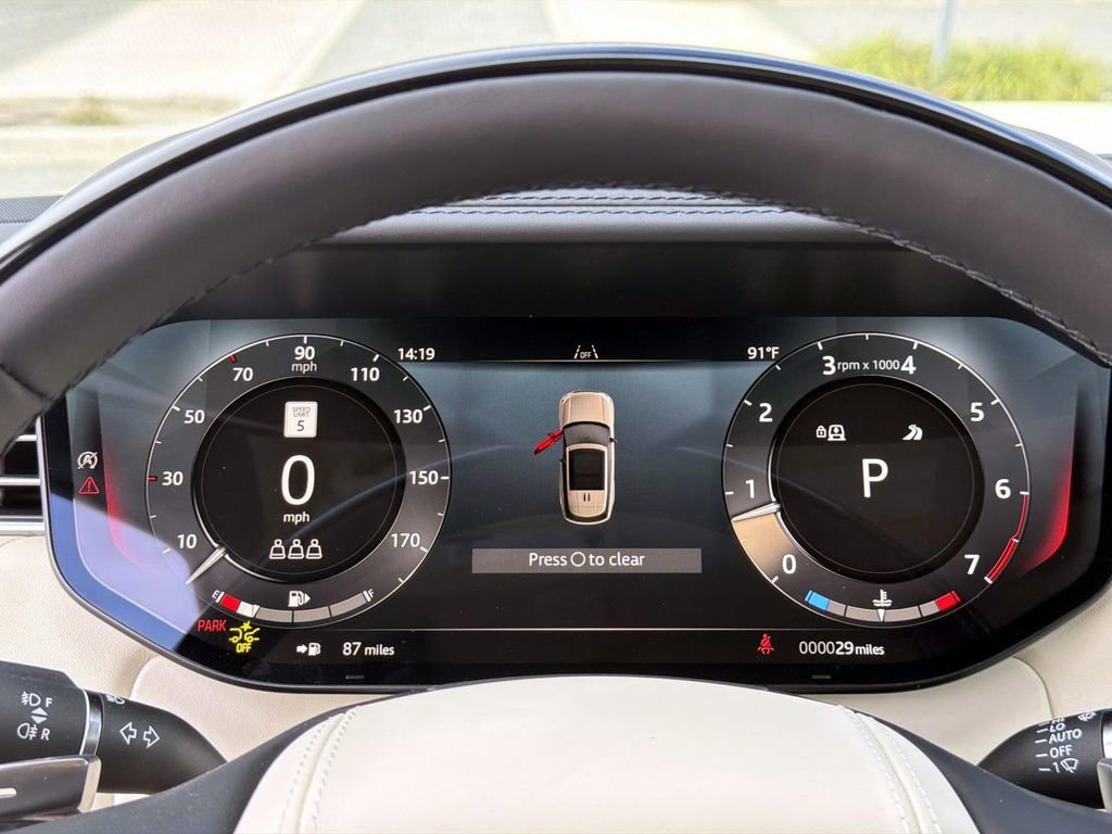New 2025 Land Rover Range Rover SE image 27