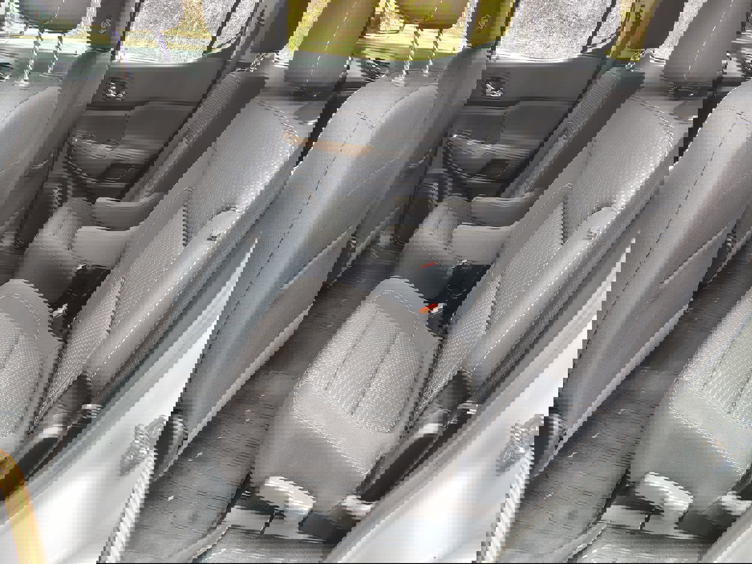 Used 2023 GMC Acadia SLE w/ Driver Convenience Package image 24