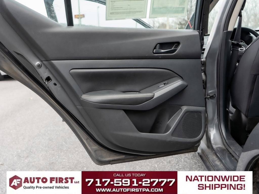 Used 2024 Nissan Altima 2.5 SV image 12