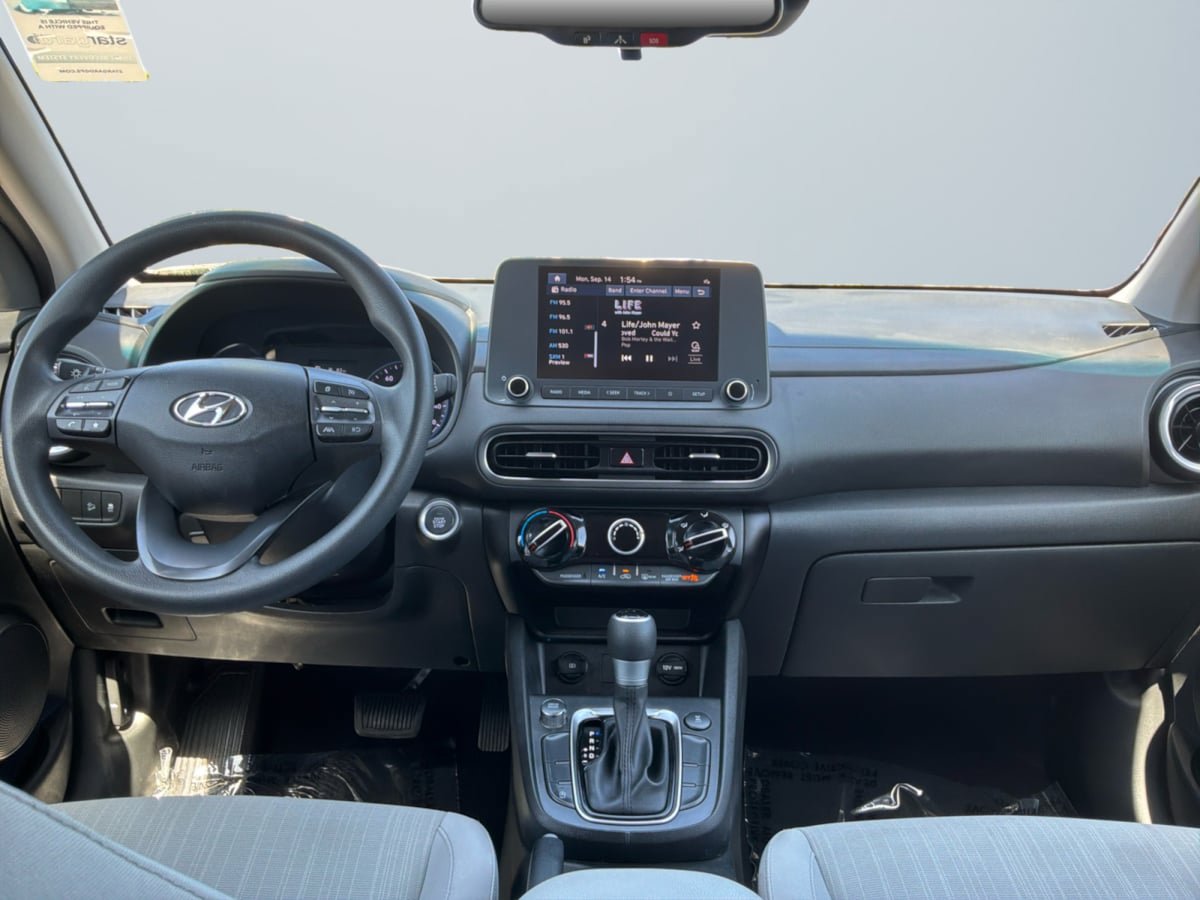 Used 2023 Hyundai Kona SEL AWD/4WD image 10