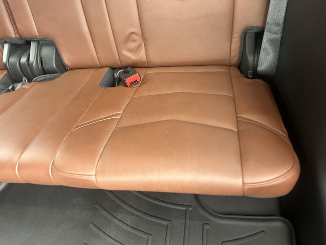 Used 2016 Cadillac Escalade Luxury AWD/4WD image 37