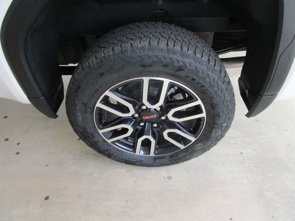 New 2026 GMC Sierra 1500 AT4 image 9