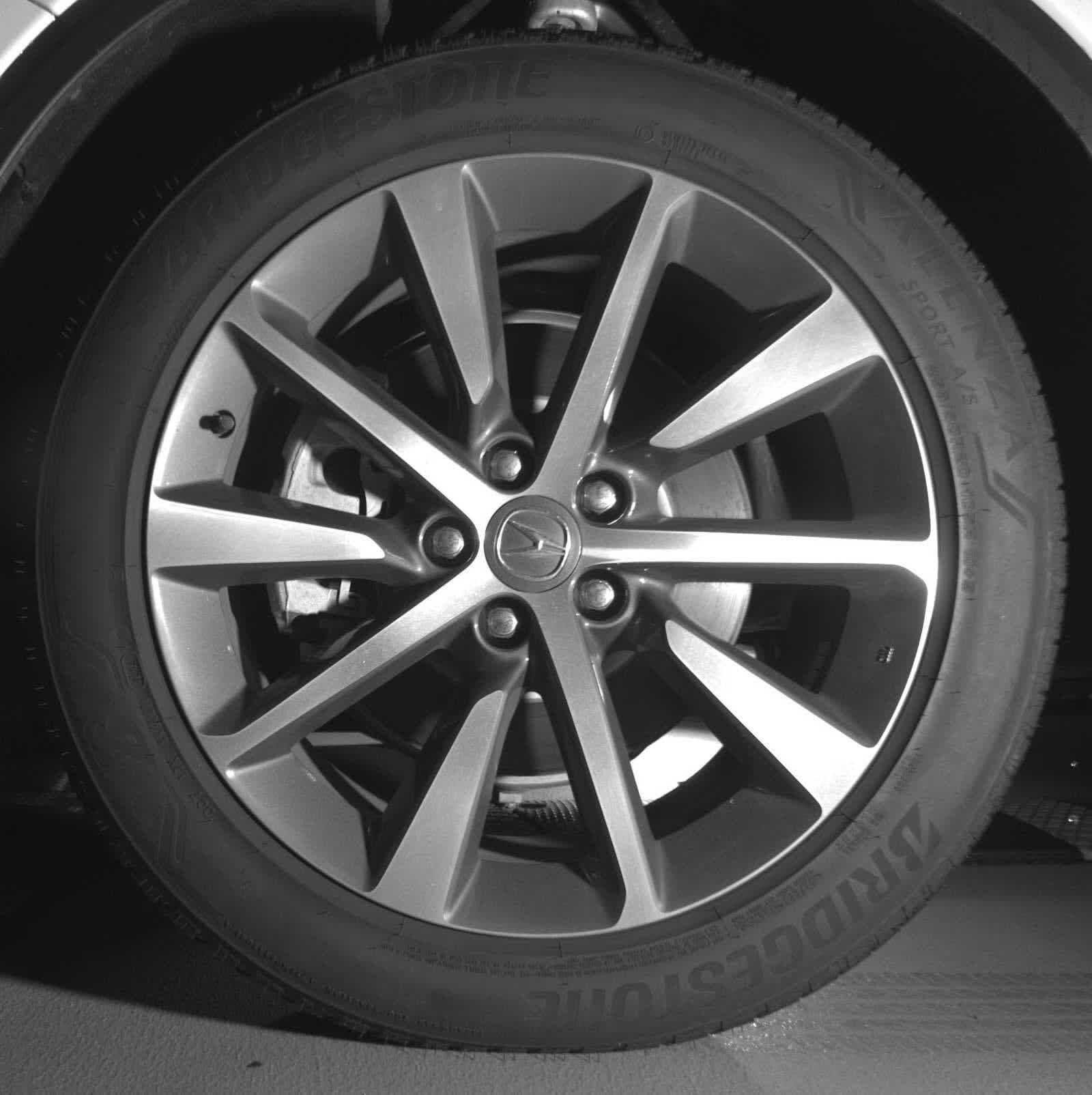 Used 2025 Acura MDX SH-AWD w/ Technology Package image 16