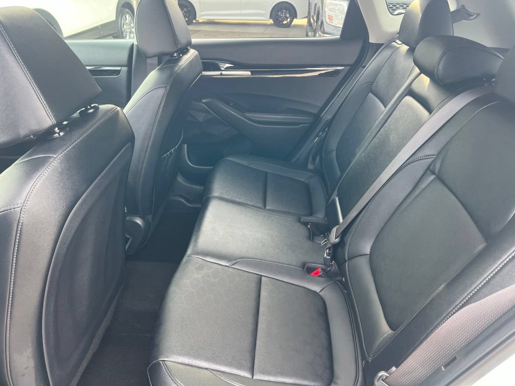 Certified 2025 Kia Seltos EX w/ EX Sunroof Package AWD/4WD image 9