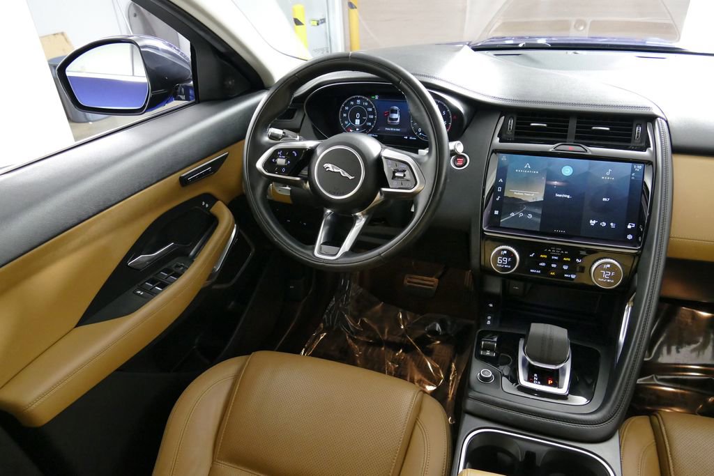 Used 2021 Jaguar E-PACE SE image 9