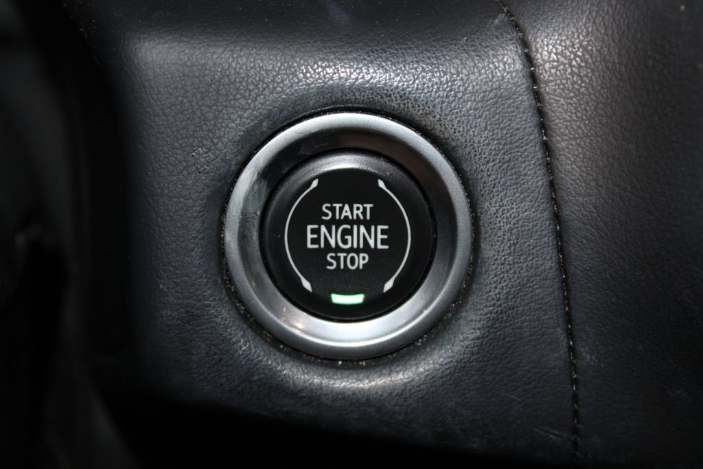 Used 2022 Chevrolet Suburban Premier RWD image 28