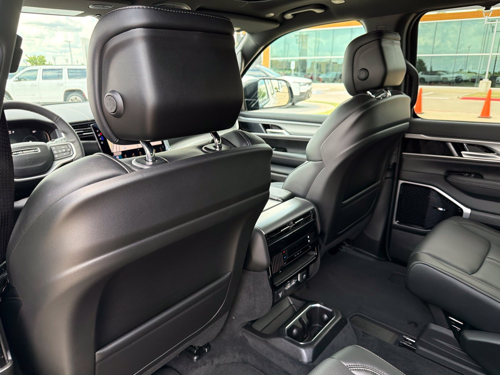 New 2026 Jeep Grand Wagoneer Limited AWD/4WD image 16