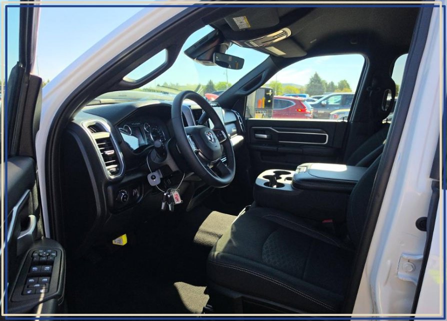 Used 2026 RAM 2500 Big Horn AWD/4WD image 2