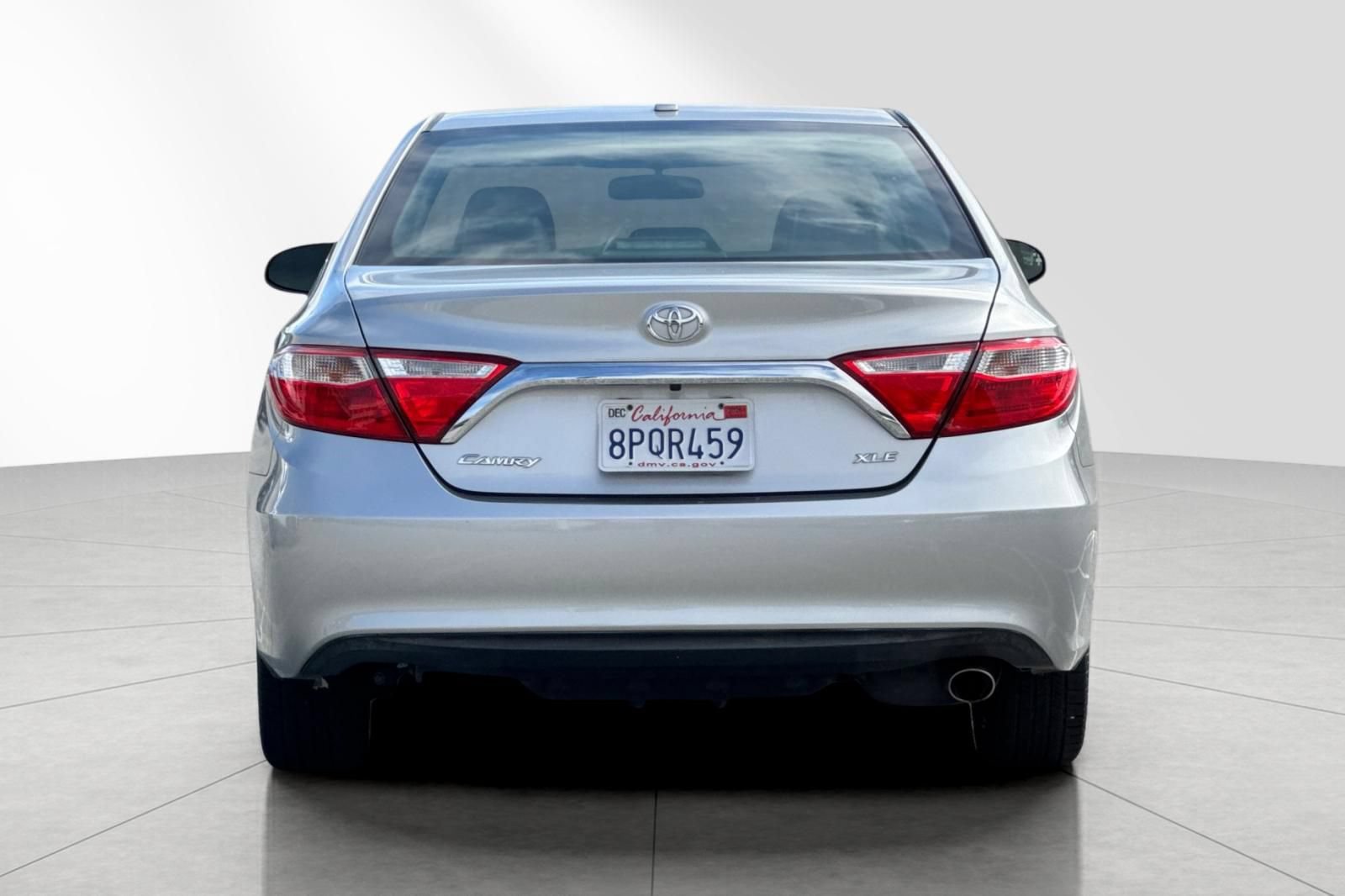 Used 2017 Toyota Camry XLE FWD image 5