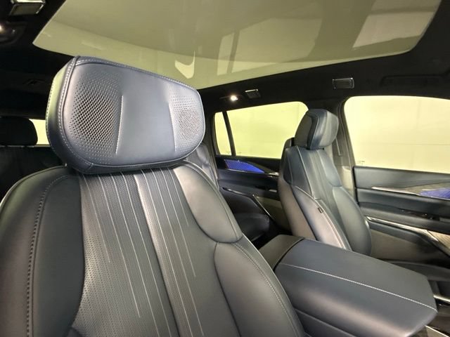 New 2025 Cadillac Escalade IQ Luxury 2 AWD/4WD image 37