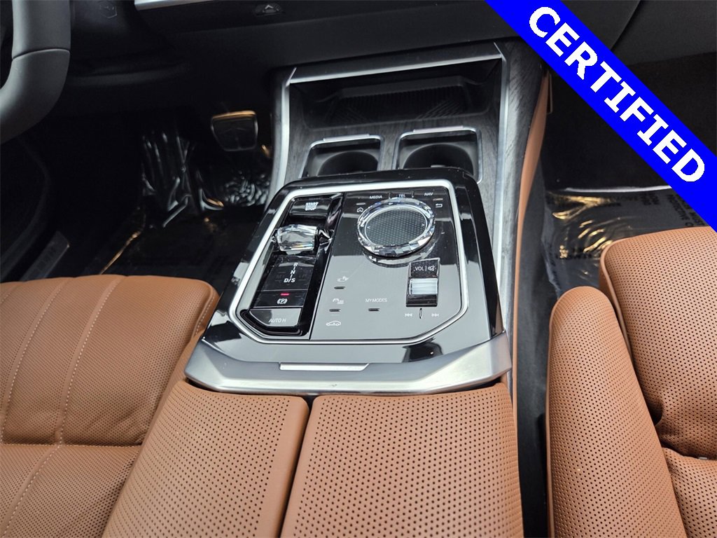 Certified 2025 BMW 760i xDrive image 23