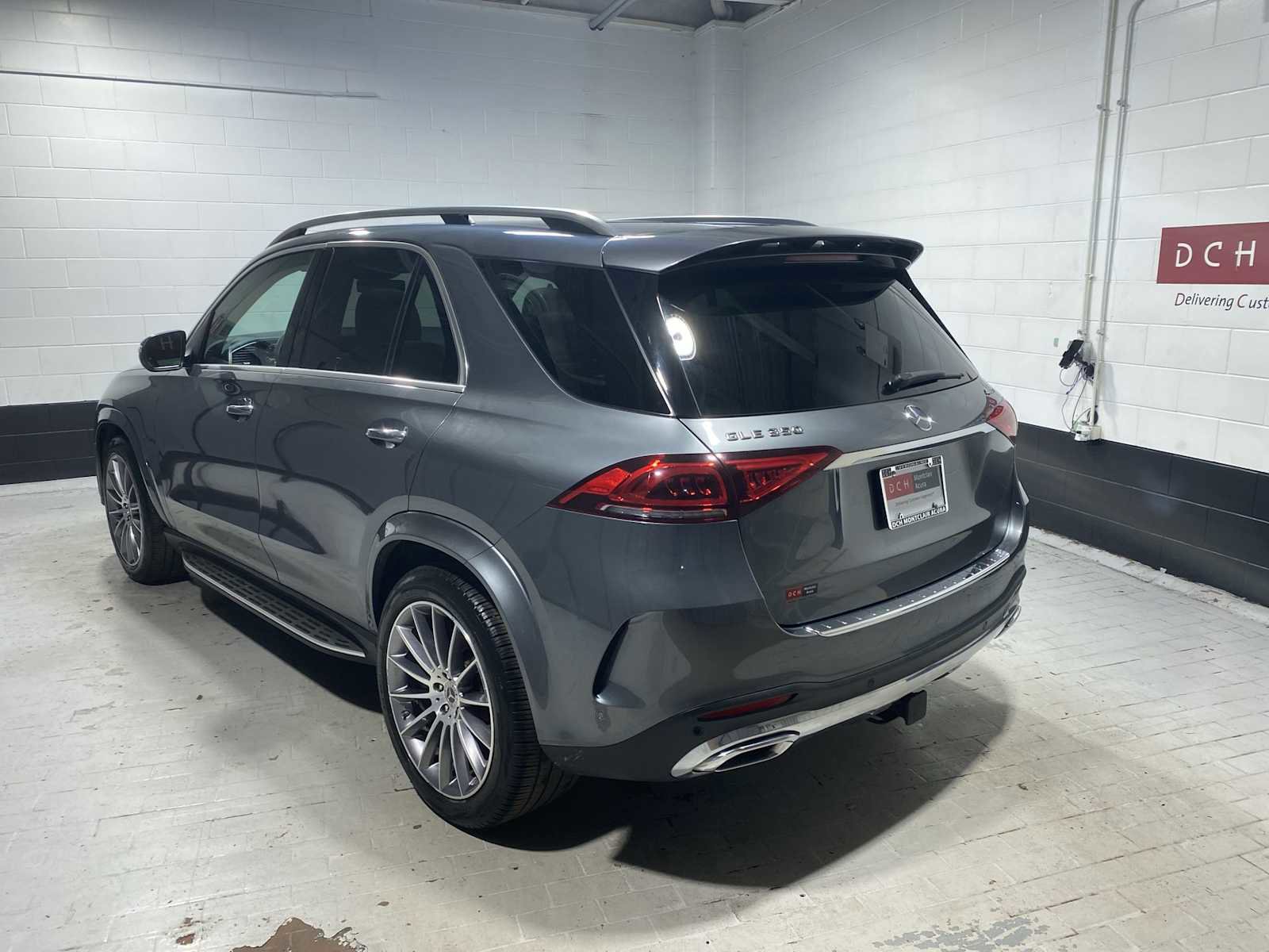 Used 2022 Mercedes-Benz GLE 350 4MATIC image 4