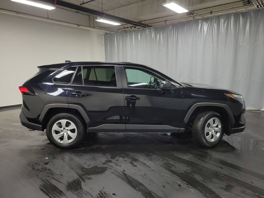Used 2024 Toyota RAV4 LE image 9