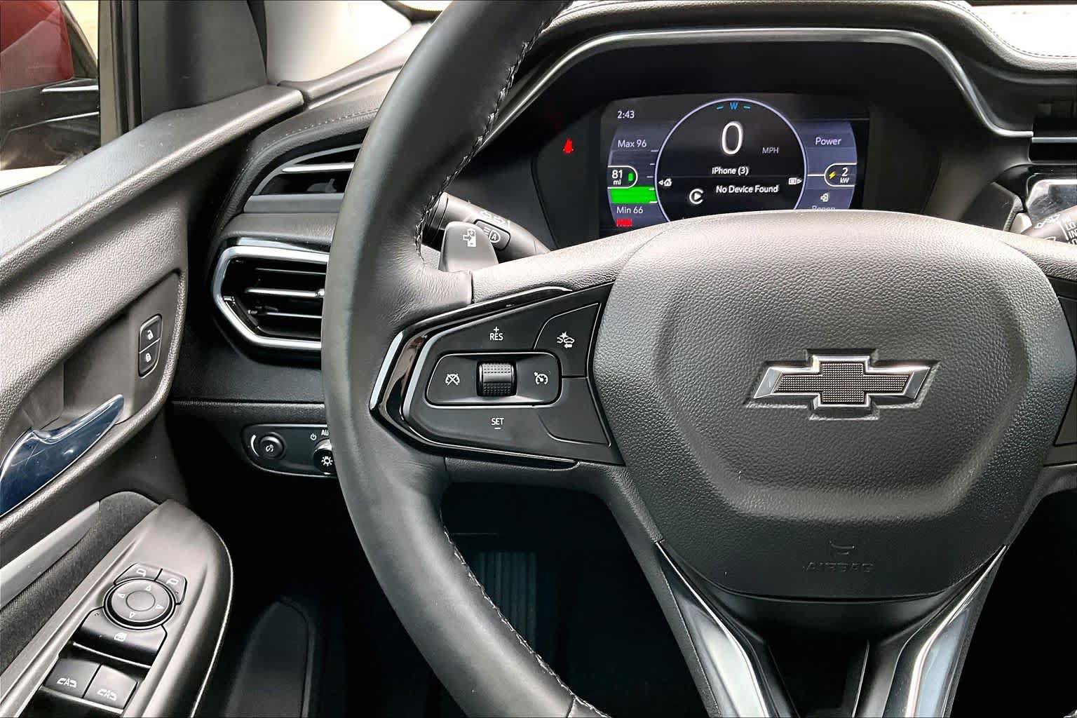 Used 2022 Chevrolet Bolt EUV LT w/ Comfort Package FWD image 23