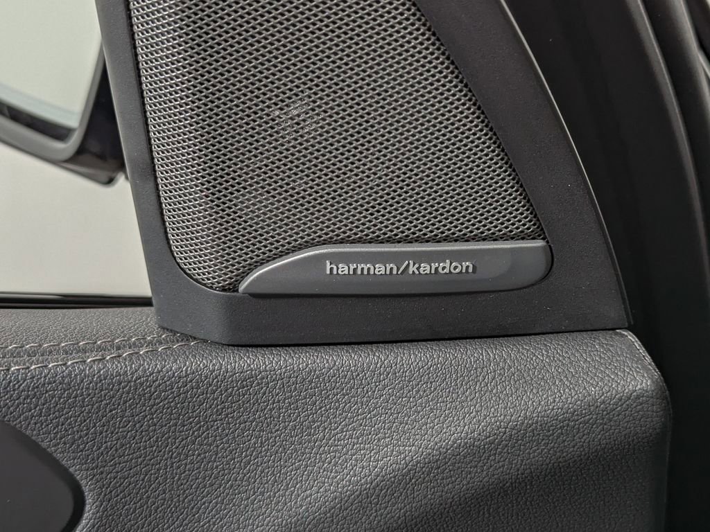 Used 2021 BMW X5 xDrive40i w/ M Sport Package image 15