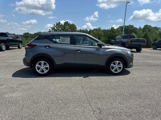 New 2025 Nissan Kicks Play S image 3