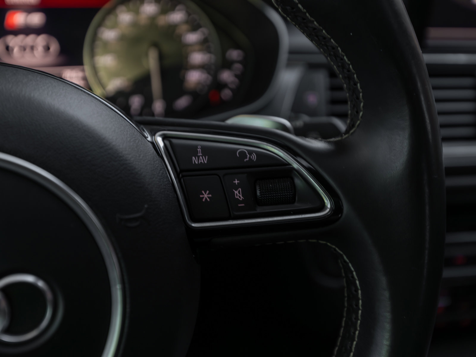 Used 2017 Audi S6 Premium Plus w/ S6 Sport Package image 8