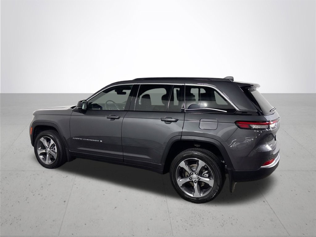 New 2026 Jeep Grand Cherokee Limited w/ MOPAR Finishing Package AWD/4WD image 8