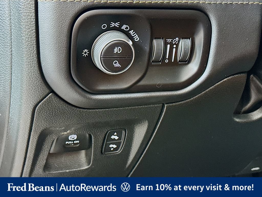 Used 2024 RAM 1500 Limited AWD/4WD image 14