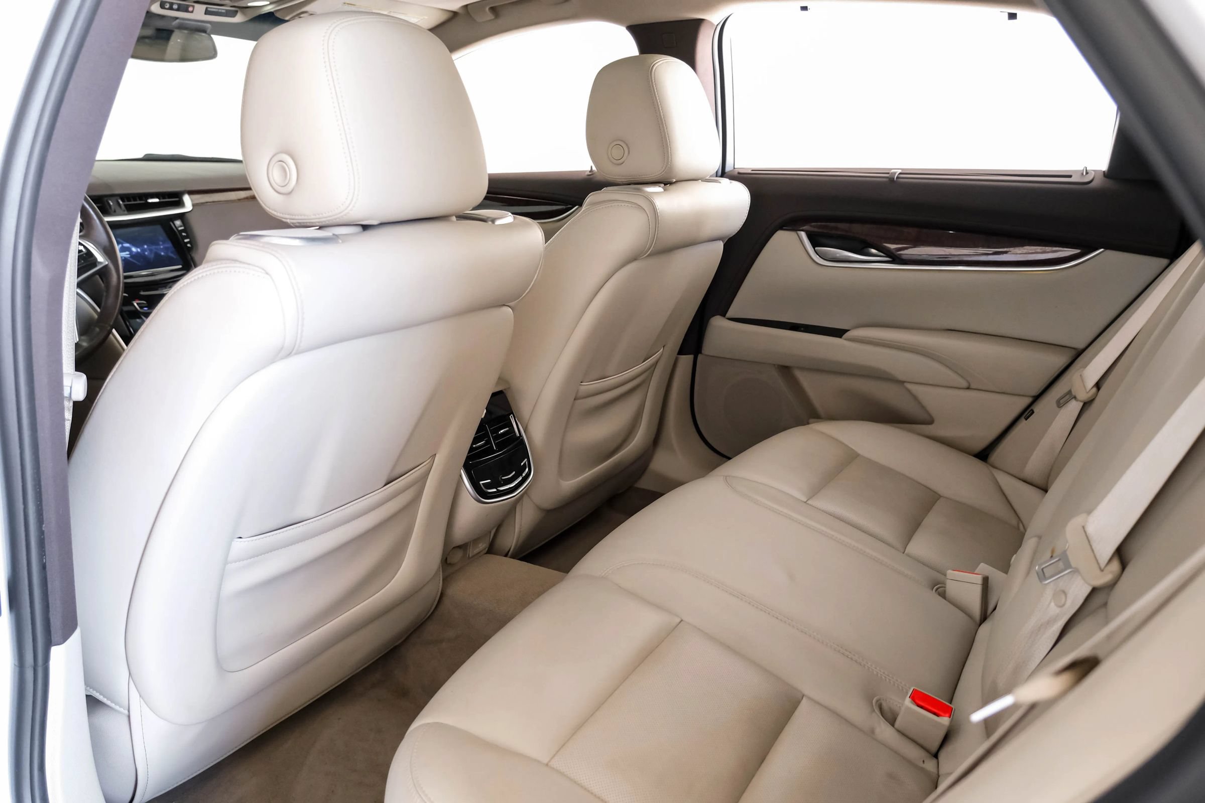 Used 2016 Cadillac XTS Premium FWD image 37
