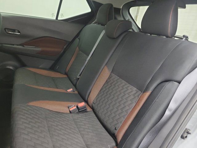 Certified 2022 Nissan Kicks SR FWD image 11