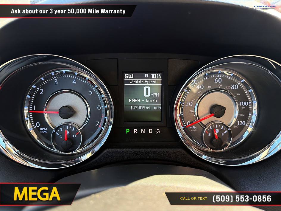 Used 2011 Chrysler Town & Country Touring FWD image 20