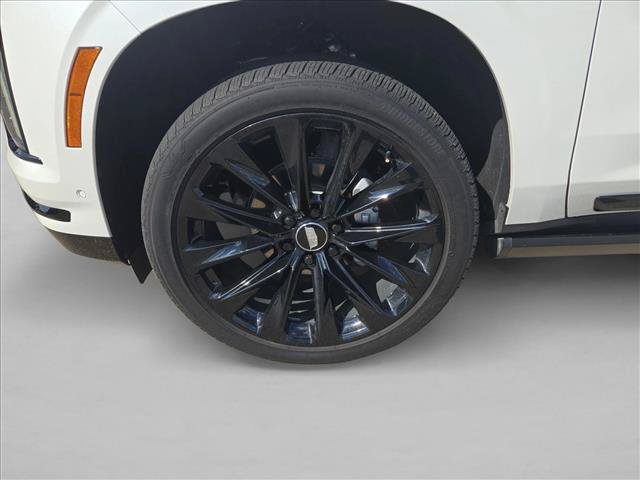 Used 2025 Cadillac Escalade Sport Platinum w/ LPO, ONYX Package AWD/4WD image 14
