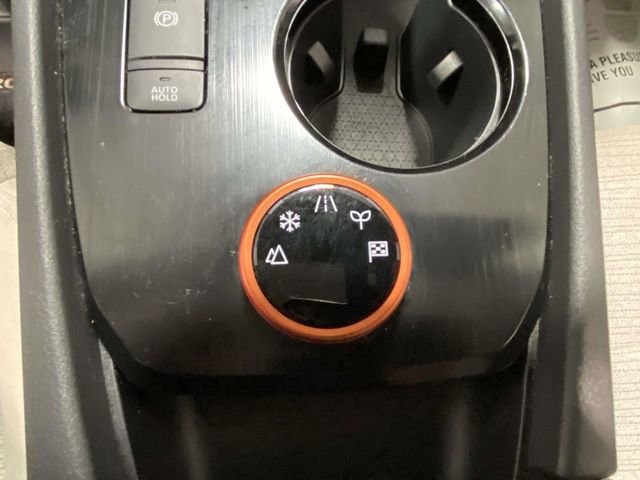 Used 2022 Nissan Rogue SV image 17