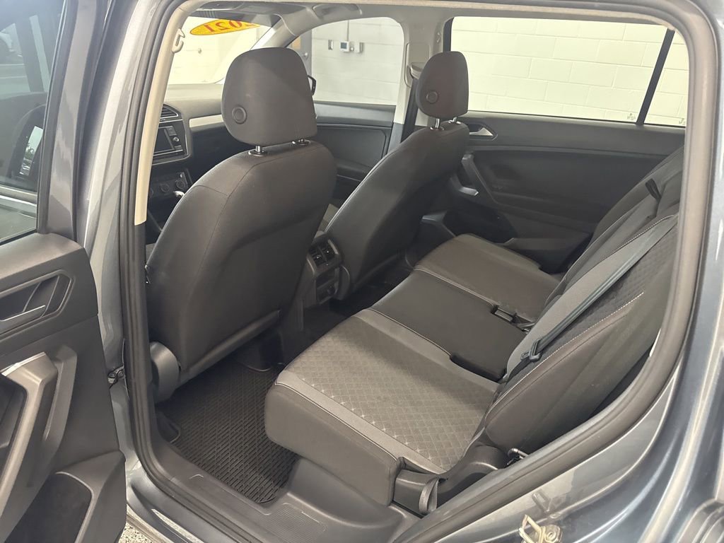 Used 2021 Volkswagen Tiguan S FWD image 13