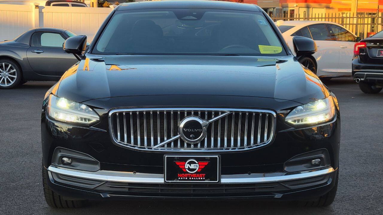 Used 2023 Volvo S90 B6 Plus AWD/4WD image 3
