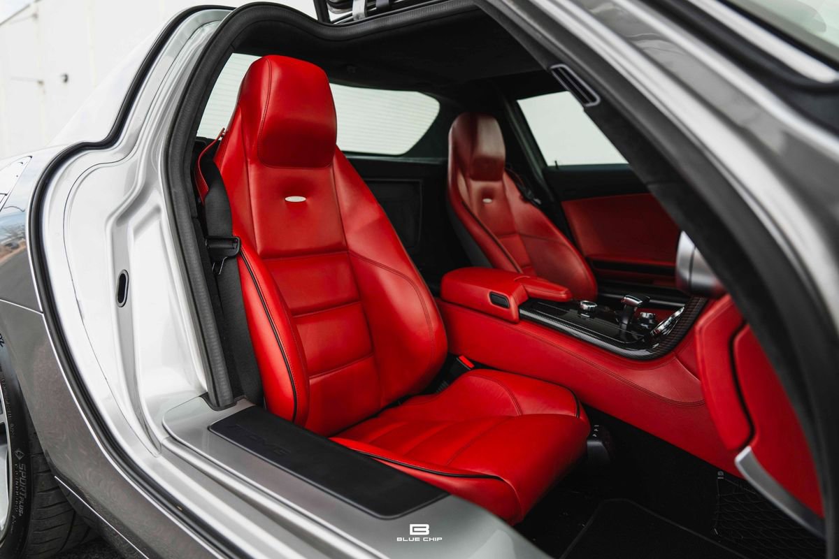Used 2011 Mercedes-Benz SLS AMG Coupe image 15