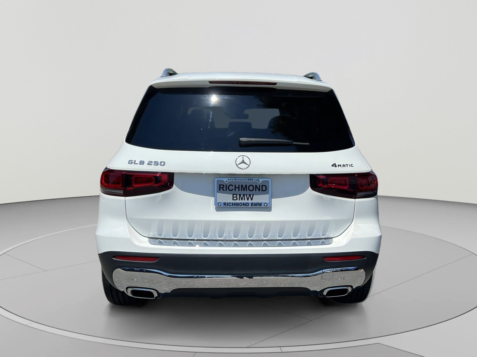 Used 2023 Mercedes-Benz GLB 250 4MATIC image 8