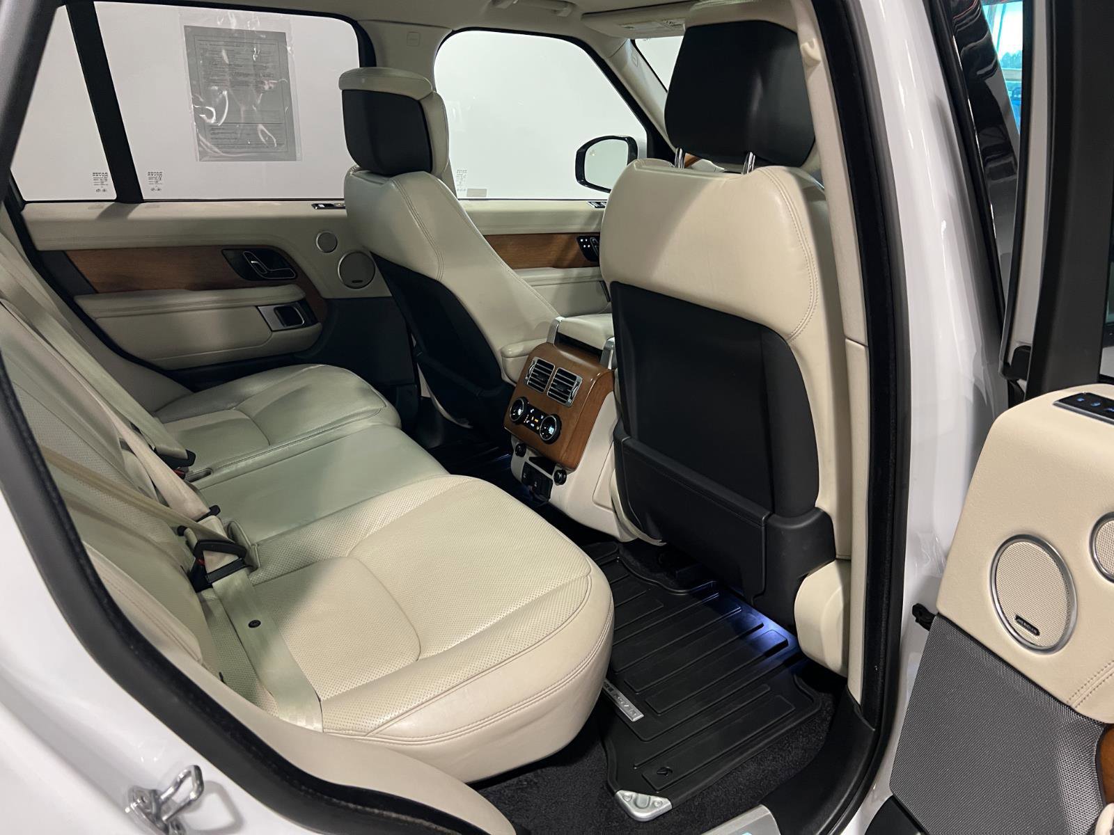Used 2019 Land Rover Range Rover Supercharged AWD/4WD image 40