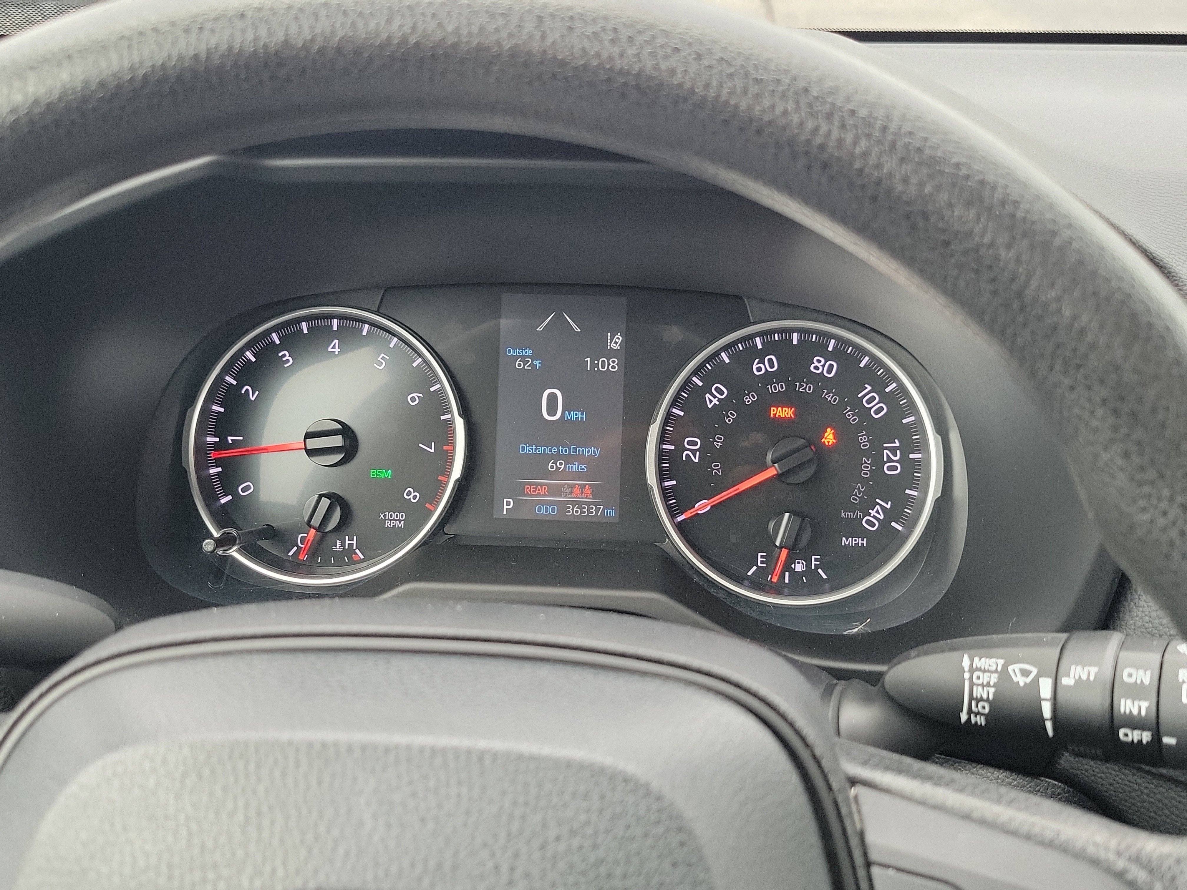 Used 2022 Toyota RAV4 XLE image 25