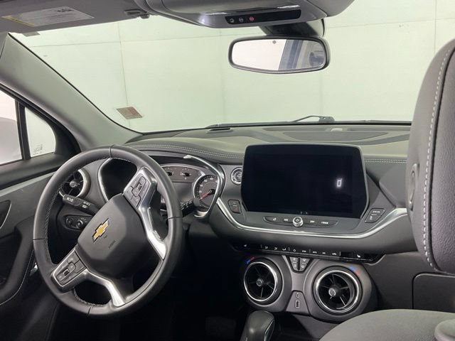 Used 2024 Chevrolet Blazer LT FWD image 32