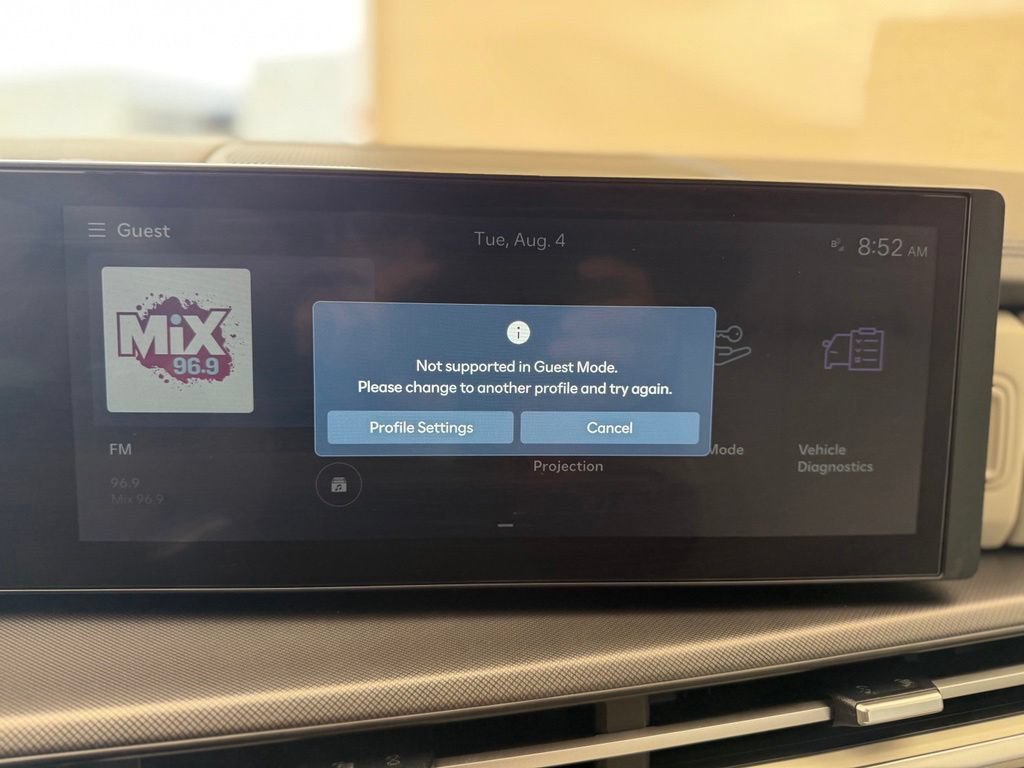 Used 2025 Hyundai Santa Fe SEL FWD image 47