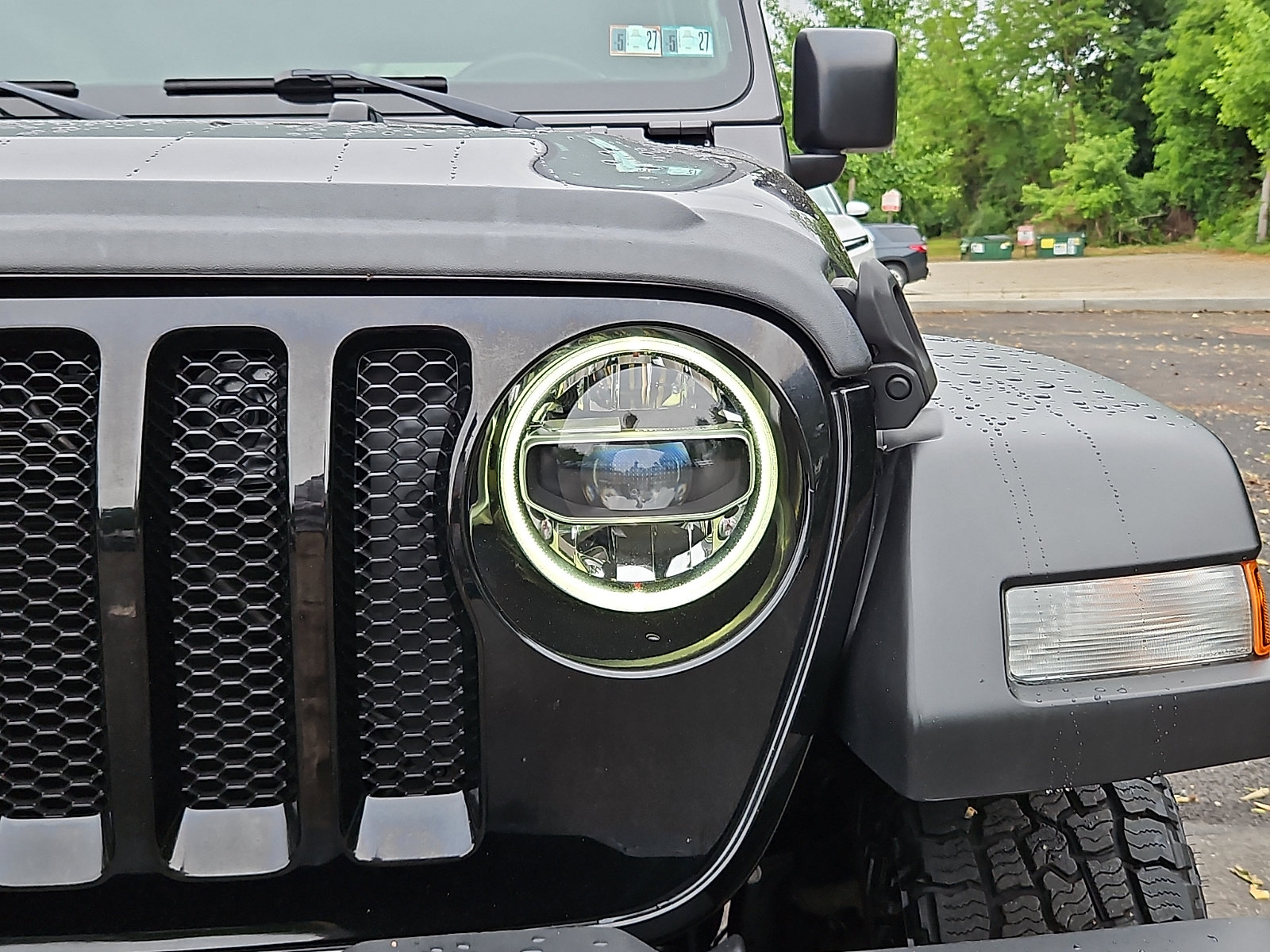 Used 2022 Jeep Wrangler Sport AWD/4WD image 9