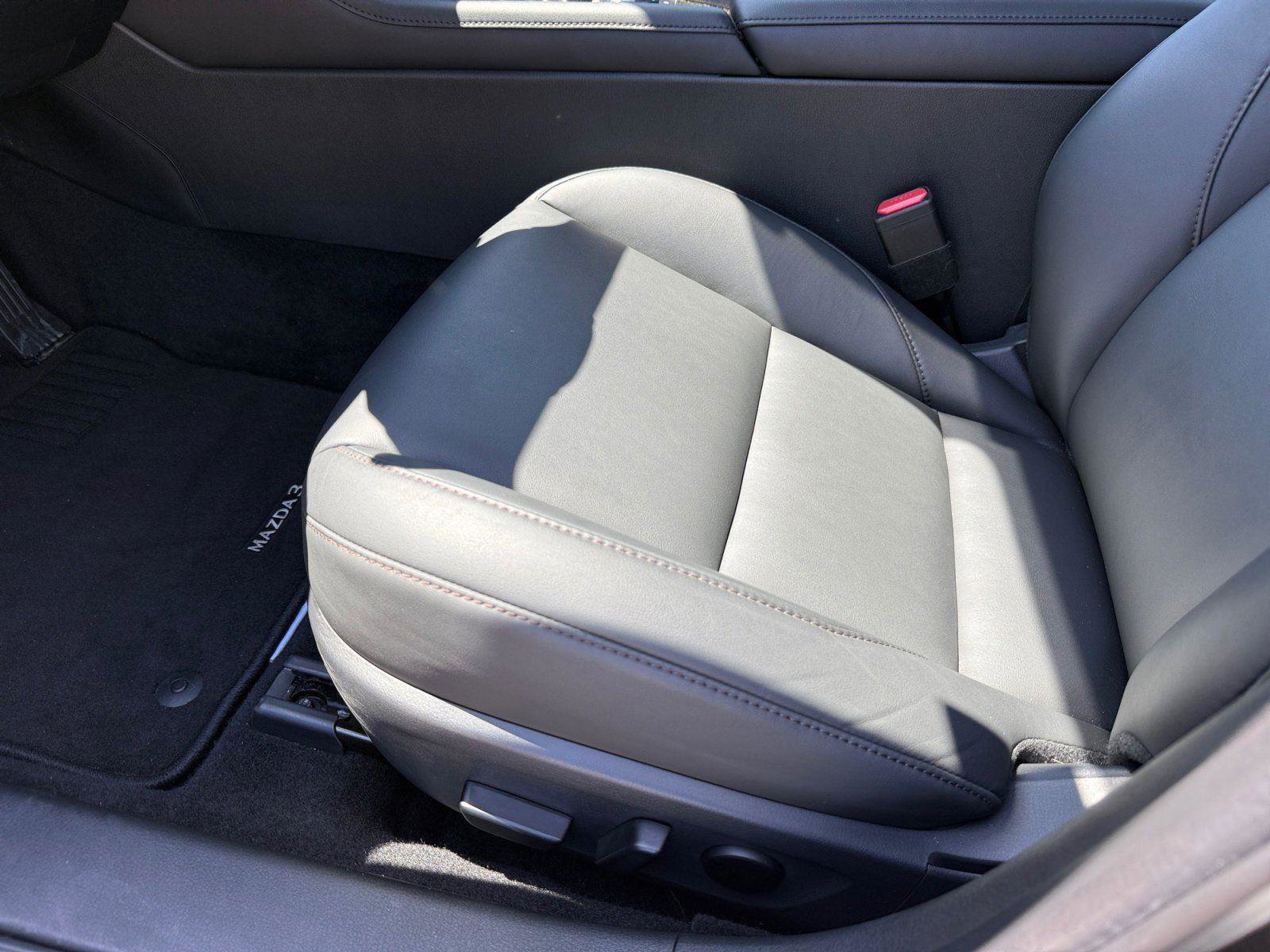Certified 2025 MAZDA MAZDA3 s FWD image 16
