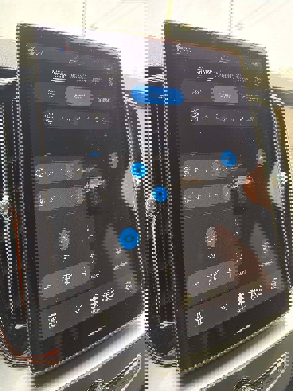 New 2026 Volvo XC90 B6 Core w/ Protection Package Premier image 41