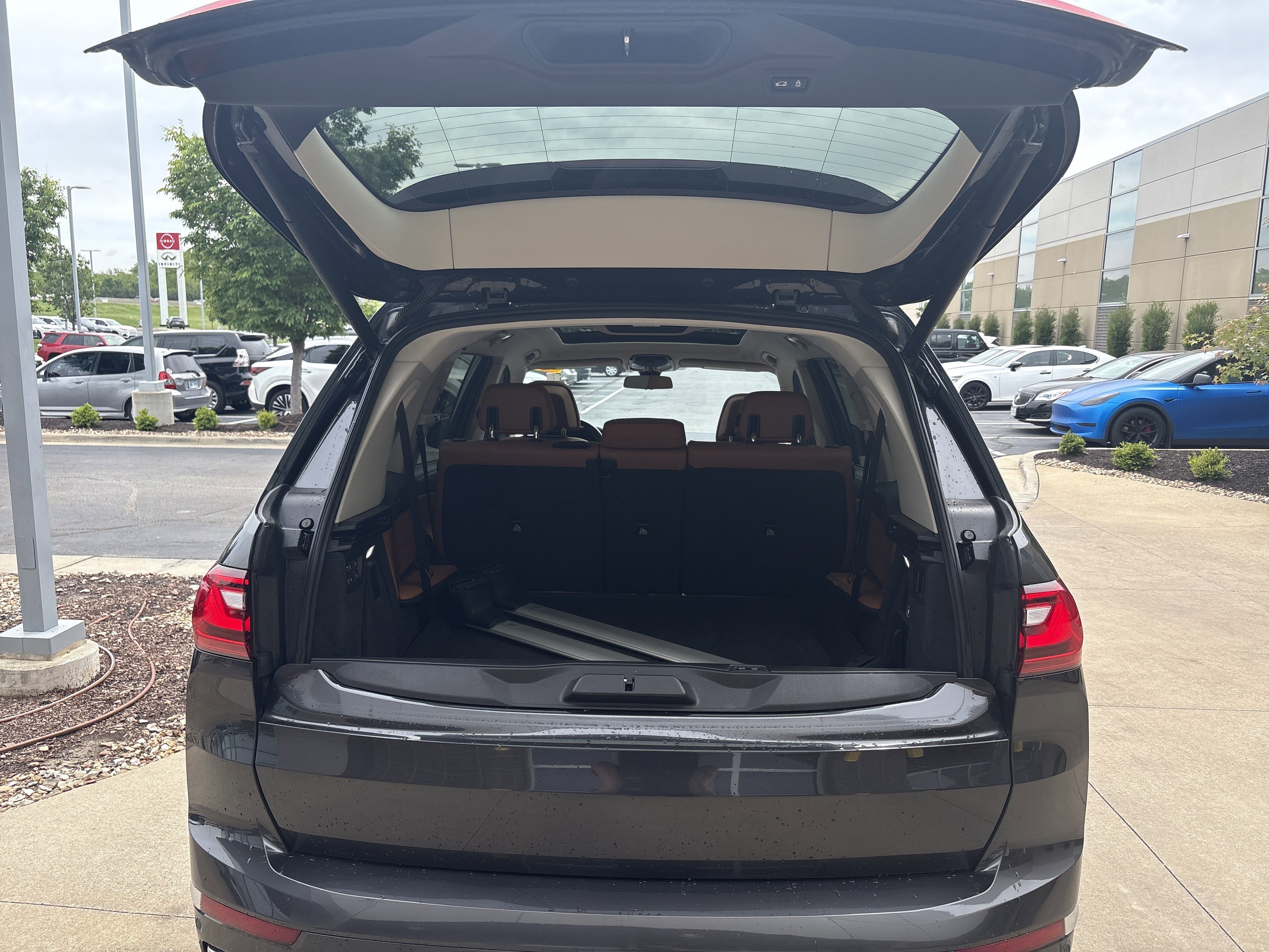 Used 2019 BMW X7 xDrive40i w/ Premium Package AWD/4WD image 31