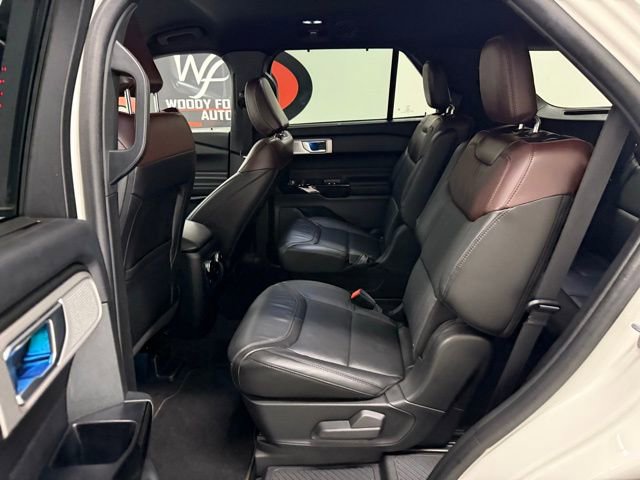 Used 2023 Ford Explorer Platinum w/ Technology Package image 17