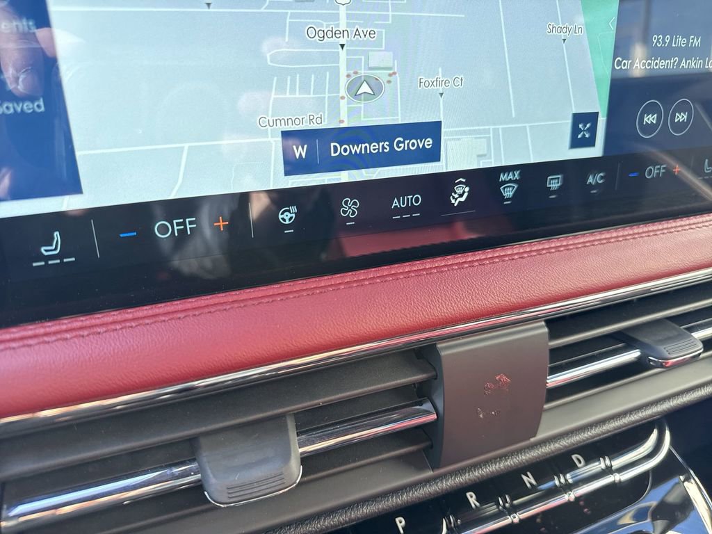 Used 2025 Lincoln Corsair Reserve w/ Equipment Group 202A image 17