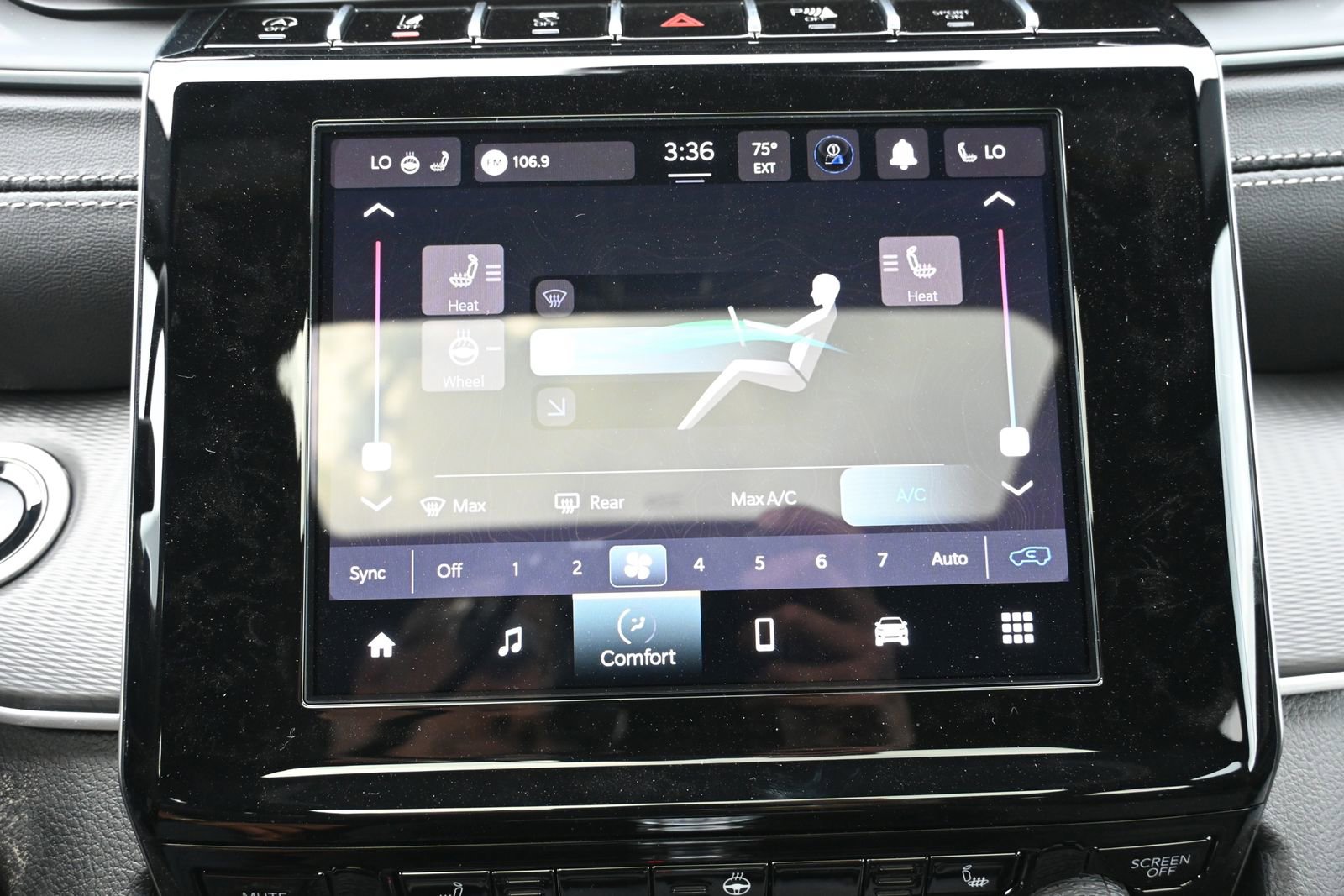 New 2026 Jeep Grand Cherokee Laredo X image 13